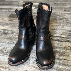 Freebird by Steven |  Carlito sz 7